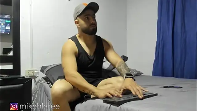 mikeblaree online show from November 5, 3:31 am