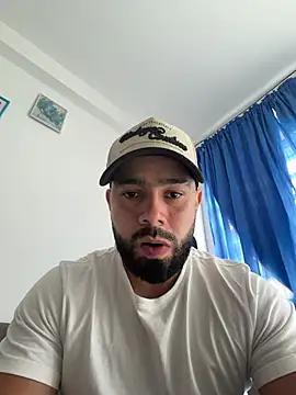 Snapshot of mikeblaree chatting on July 12, 6:42 pm mikeblaree online show from July 12, 6:42 pm