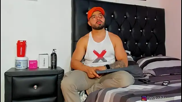 mikeblaree online show from March 14, 5:30 pm