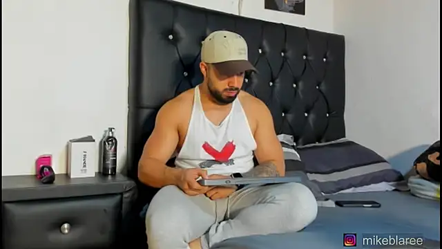 mikeblaree online show from February 17, 9:12 pm