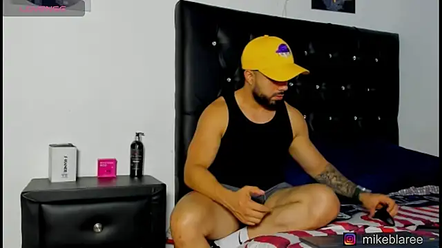 mikeblaree online show from March 30, 7:48 pm