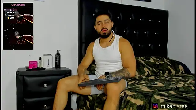 mikeblaree online show from April 5, 5:52 pm