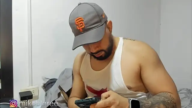 mikeblaree online show from October 25, 3:28 am