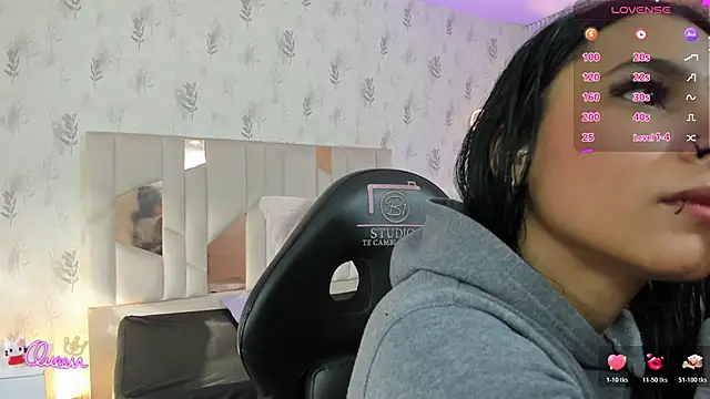 Snapshot of Gaby_tay1 chatting on June 7, 11:59 am Gaby tay1 online show from June 7, 11:59 am