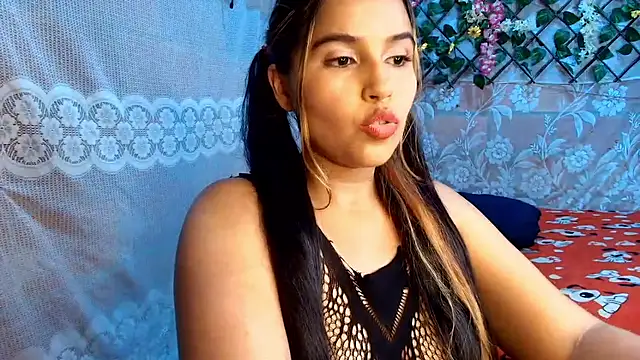 Snapshot of leandro49112 chatting on June 8, 9:26 pm leandro49112 online show from June 8, 9:26 pm