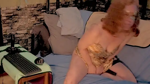 Scarlett Switch online show from November 11, 9:09 pm