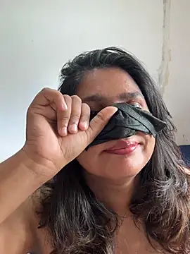 xxxsrilankagirl online show from June 19, 10:21 am