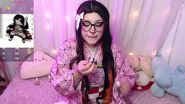 Snapshot of Elice_cooper_ chatting on February 20, 7:55 am Elice cooper  online show from February 20, 7:55 am