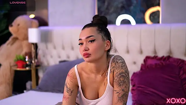 Snapshot of SashaFerrera chatting on October 29, 7:46 pm SashaFerrera online show from October 29, 7:46 pm