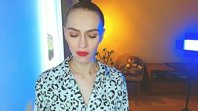 Lady Sunshine  online show from February 18, 8:11 am