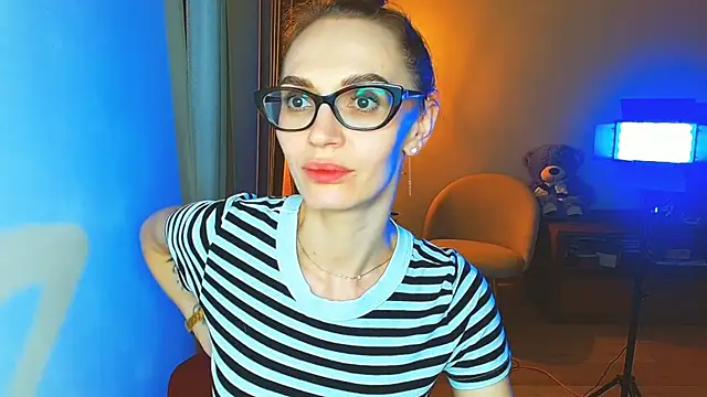 Lady Sunshine  online show from April 1, 5:54 pm