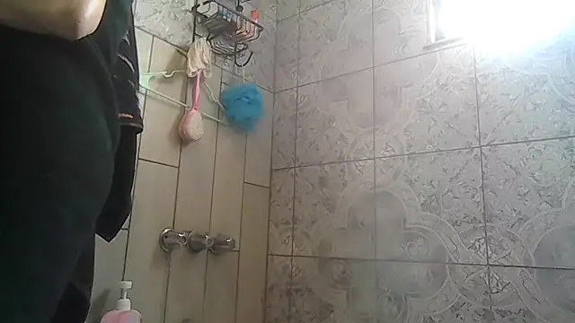 Snapshot of ShysluutGia chatting on July 4, 9:52 pm ShysluutGia online show from July 4, 9:52 pm