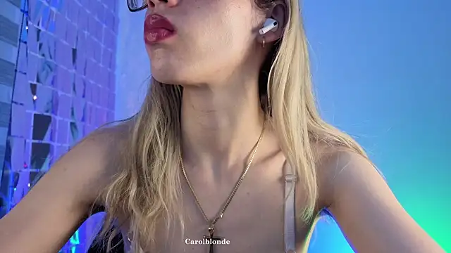 Carolblonde online show from November 11, 9:37 am
