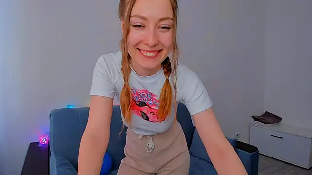 Snapshot of marilinaal chatting on February 11, 7:23 am marilinaal online show from February 11, 7:23 am