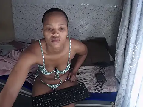 PrettyNyashX online show from May 24, 1:00 pm