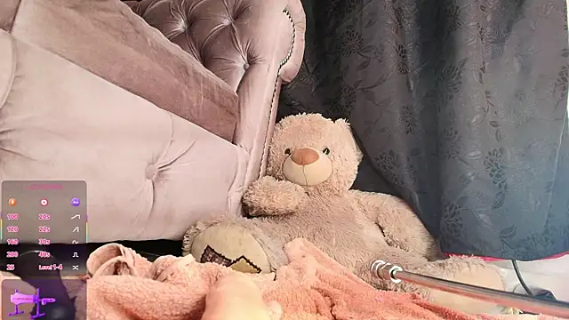 luciana hunters online show from September 29, 9:49 am