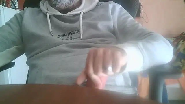 Snapshot of lanata chatting on December 17, 10:20 am lanata online show from December 17, 10:20 am