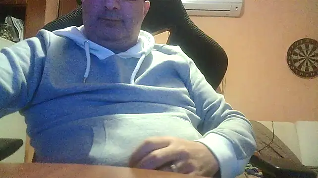 Snapshot of lanata chatting on February 16, 5:37 pm lanata online show from February 16, 5:37 pm