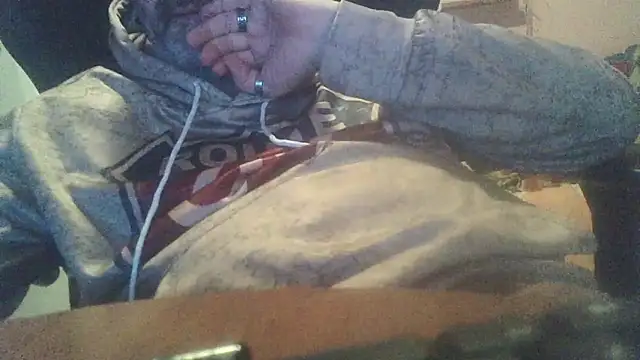 Snapshot of lanata chatting on December 18, 12:16 am lanata online show from December 18, 12:16 am