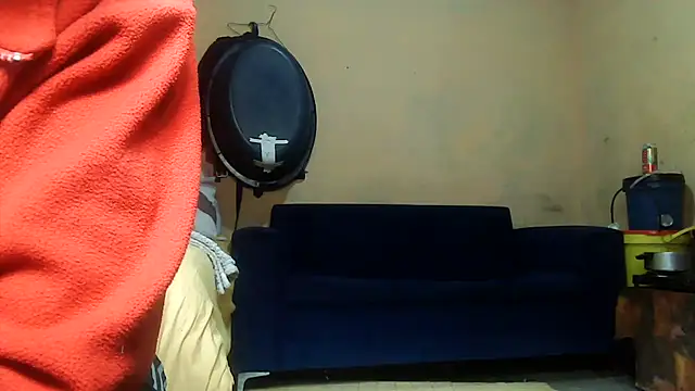 01applebottom online show from November 18, 7:33 am