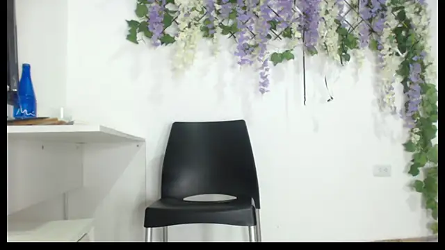 StephyJones1 online show from March 12, 8:35 pm