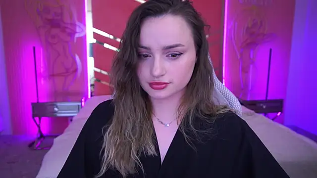 Snapshot of LindsieGreyy chatting on March 22, 11:21 am LindsieGreyy online show from March 22, 11:21 am