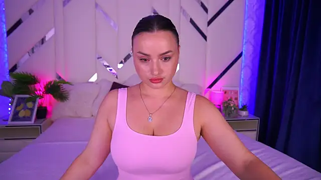 Snapshot of LindsieGreyy chatting on October 5, 6:59 am LindsieGreyy online show from October 5, 6:59 am
