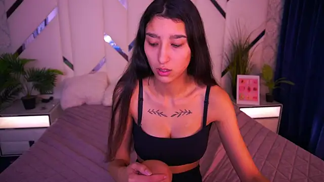 CharmMocco online show from January 15, 3:04 pm