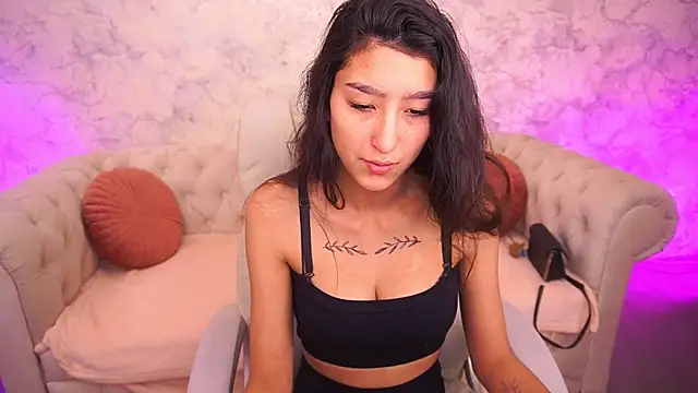 CharmMocco online show from December 16, 2:10 pm