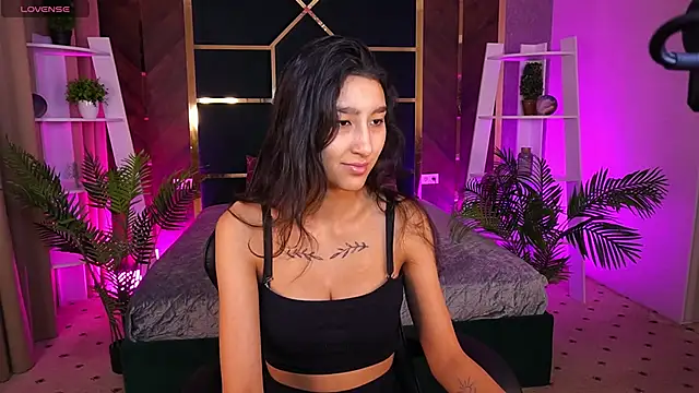 CharmMocco online show from January 11, 2:13 pm