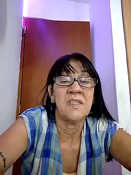 Snapshot of Bellaisabel chatting on October 25, 4:33 am Bellaisabel online show from October 25, 4:33 am