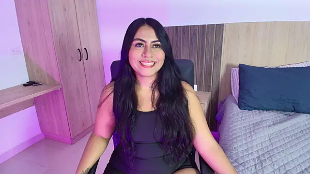 Snapshot of Mia_cm chatting on March 12, 7:58 pm Mia cm online show from March 12, 7:58 pm