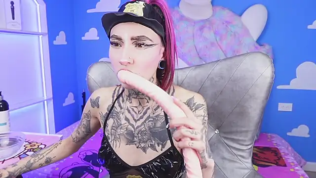Snapshot of miss___angel chatting on October 14, 6:08 pm miss angel online show from October 14, 6:08 pm