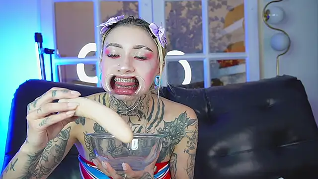 miss   angel online show from April 1, 1:41 pm