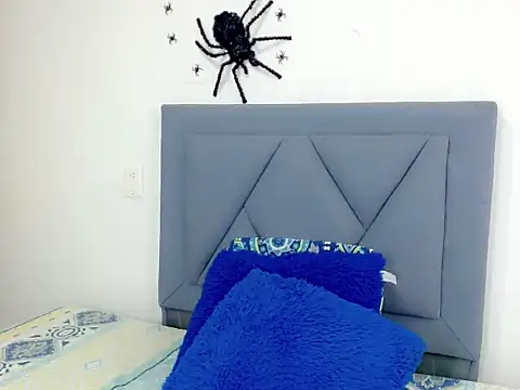 dominic 00 online show from October 25, 8:31 pm