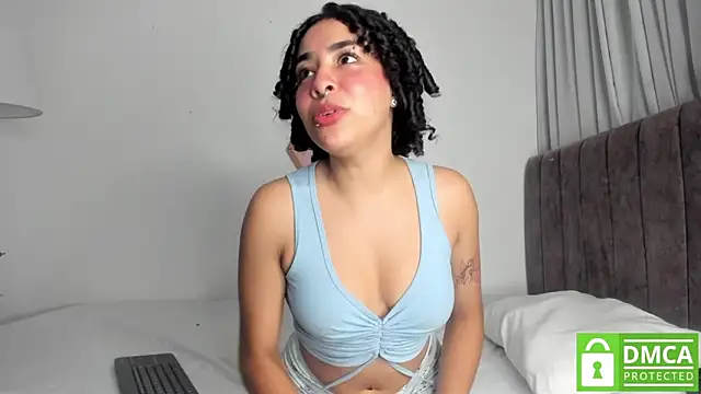 Snapshot of Dhalila_ chatting on October 24, 1:37 am Dhalila online show from October 24, 1:37 am