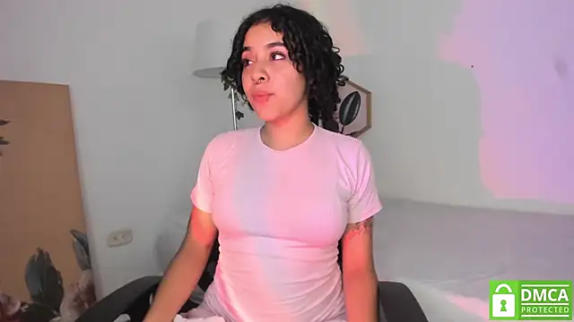 Snapshot of Dhalila_ chatting on October 19, 12:30 pm Dhalila online show from October 19, 12:30 pm