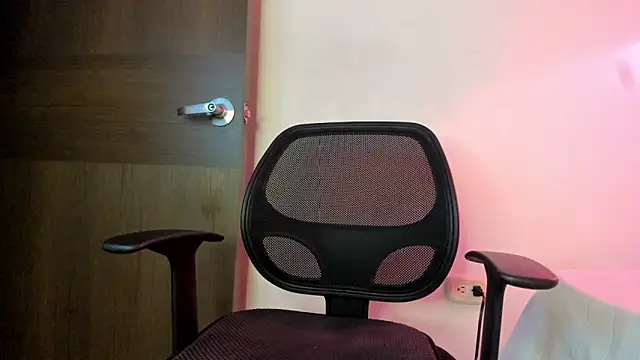 Snapshot of Dhalila_ chatting on November 20, 12:00 am Dhalila online show from November 20, 12:00 am