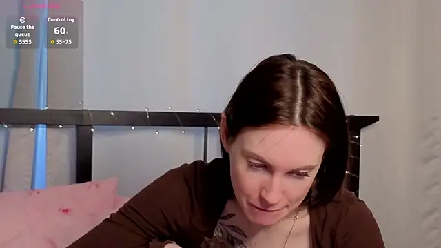 JoYung online show from April 4, 7:15 am