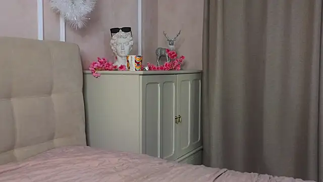 ColleenCox online show from February 22, 1:22 am