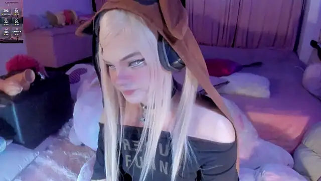 Snapshot of Angelica_Reborn chatting on October 7, 3:40 am Angelica Reborn online show from October 7, 3:40 am