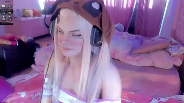 Snapshot of Angelica_Reborn chatting on October 25, 8:09 pm Angelica Reborn online show from October 25, 8:09 pm