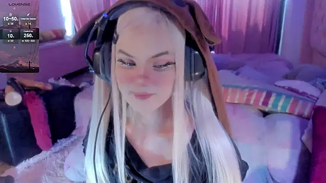 Snapshot of Angelica_Reborn chatting on September 28, 6:15 pm Angelica Reborn online show from September 28, 6:15 pm