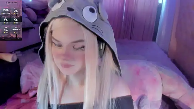 Snapshot of Angelica_Reborn chatting on November 27, 5:46 pm Angelica Reborn online show from November 27, 5:46 pm