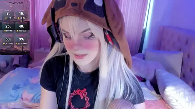 Snapshot of Angelica_Reborn chatting on March 2, 8:46 pm Angelica Reborn online show from March 2, 8:46 pm