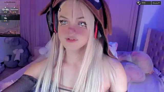 Snapshot of Angelica_Reborn chatting on March 8, 9:28 am Angelica Reborn online show from March 8, 9:28 am