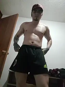 Snapshot of Logan_Roy18 chatting on November 17, 11:14 am Logan Roy18 online show from November 17, 11:14 am