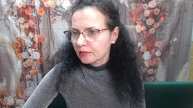 Snapshot of Miroslava_Happi chatting on May 15, 6:00 am Miroslava Happi online show from May 15, 6:00 am