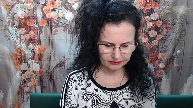 Miroslava Happi online show from April 19, 5:30 am