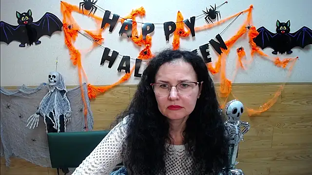 Miroslava Happi online show from November 2, 8:30 am